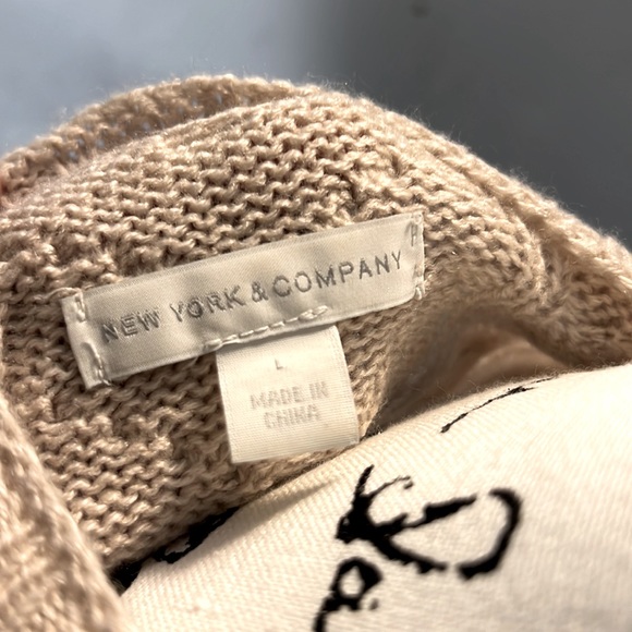 New York & Company Large  Cold-Shoulder Sweater - Picture 4 of 7